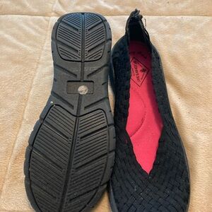 St. John's Bay Black Flats Slip-On Shoes
